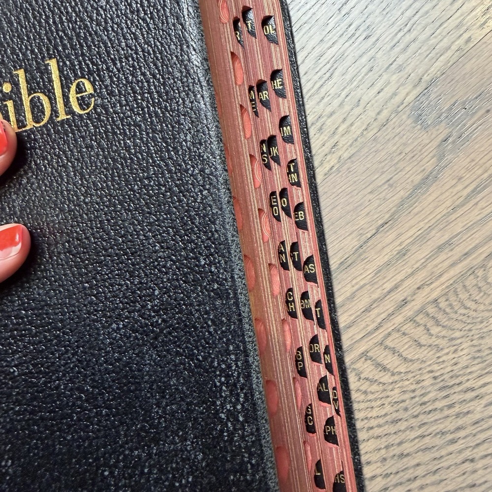 Antique KJV HOLY BIBLE International Series Self-Pronouncing Thumb Index Winston - Picture 8 of 8